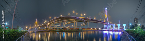 Pnorama Bhumibol Bridge, Chao Phraya River Bridge. Turn on the lights in many colors at night.