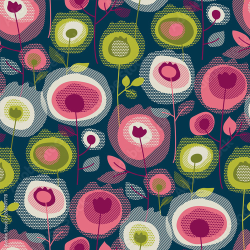 Roses in blossom seamless pattern
