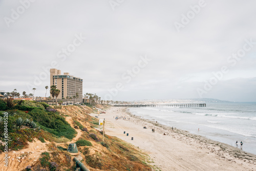 View of the beach from Palisades Park in Pacific Beach, San Diego, California © jonbilous