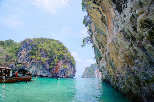 Fototapeta Naklejka Na Ścianę i Meble -  Beautiful landscape with rocks, cliffs, tropical beach. Krabi, Thailand.