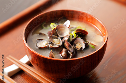 Tableau sur toile しじみのみそ汁　Japanese shijimi clam miso soup