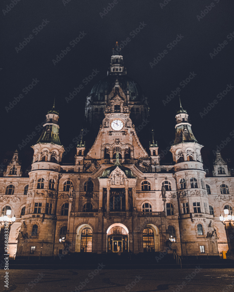 City hall of hanover city at night
