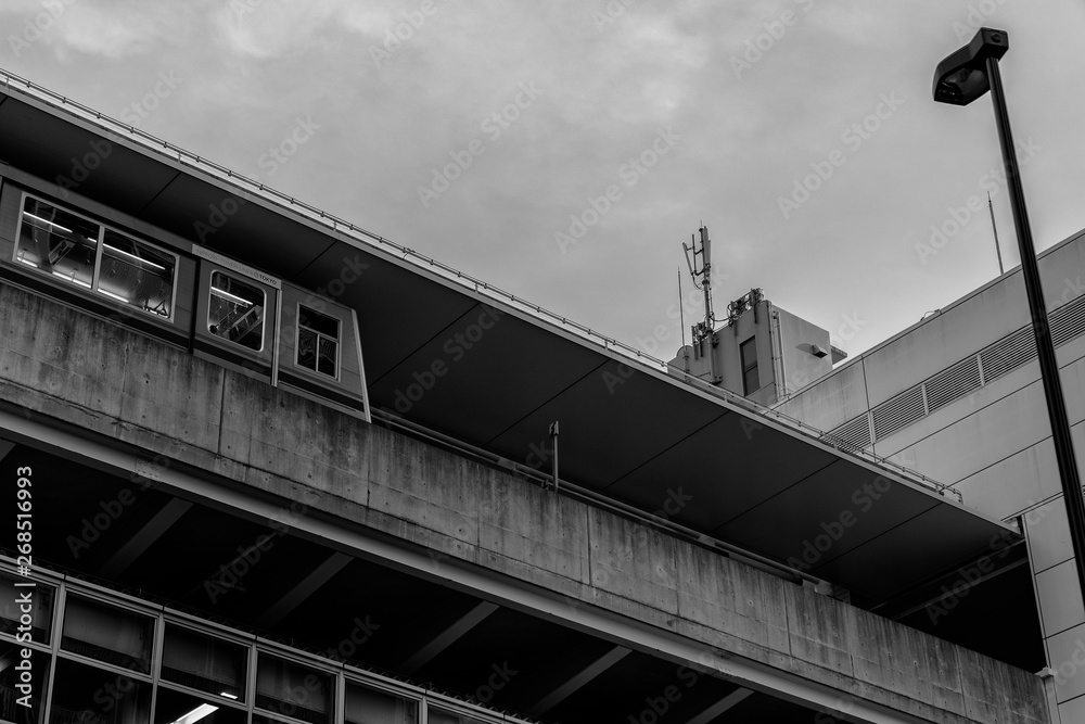 Fototapeta premium 高架鉄道