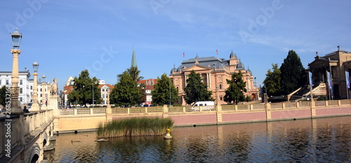 Schwerin, Alter Garten mit Staatstheater und Museum