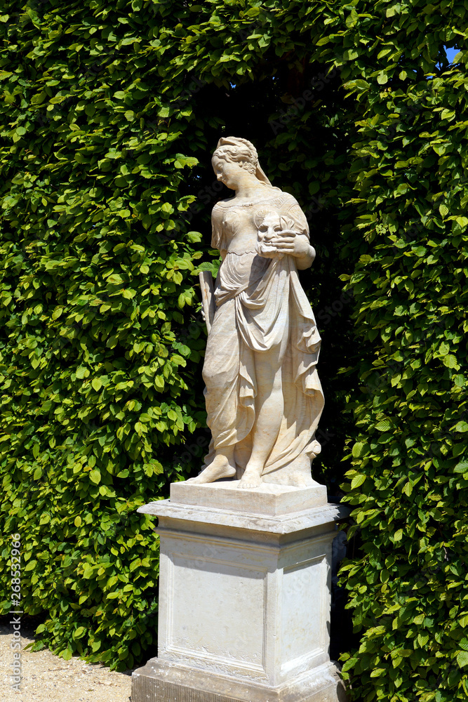 Statue im Barockgarten Großsedlitz