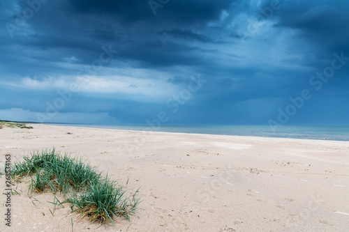 Fototapeta Naklejka Na Ścianę i Meble -  Dark clouds over Baltic sea.