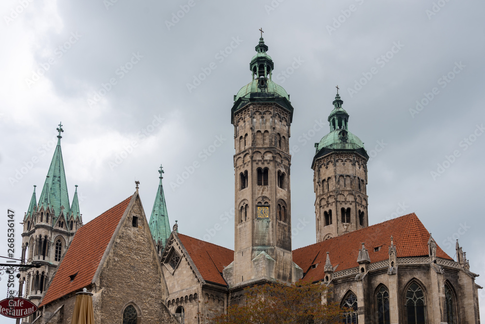 Blick auf den Dom von Naumburg, Weltkulturerbe, Deutschland Blick auf den Dom von Naumburg, Weltkulturerbe, Deutschland