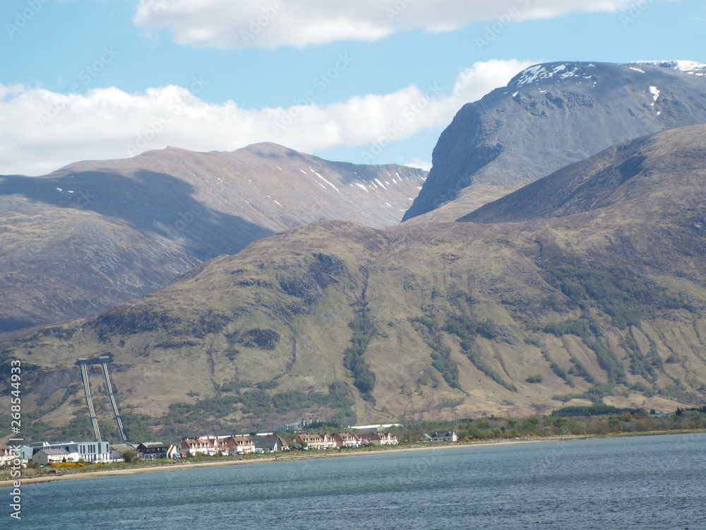 Obraz premium lake and mountains