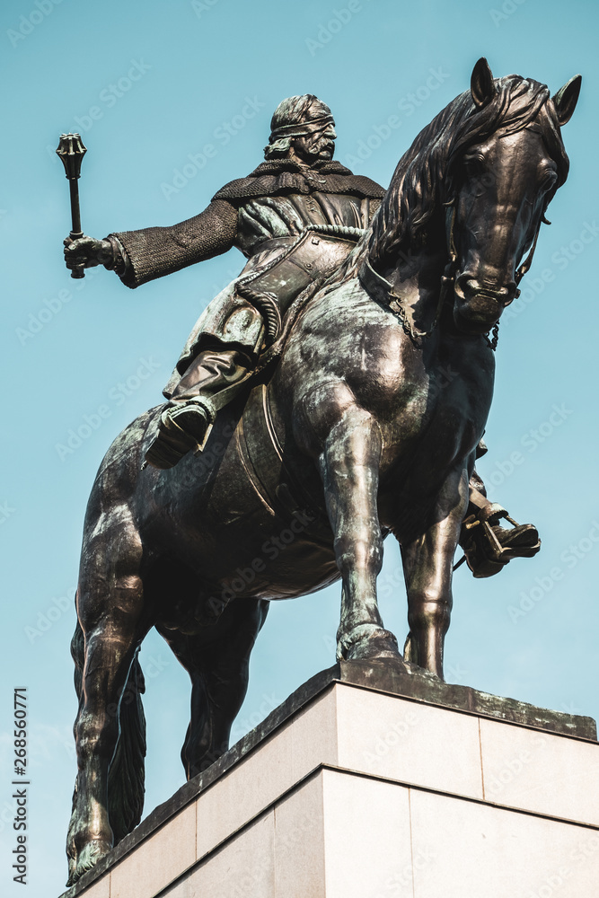 Fototapeta premium Nationaldenkmal am Veitsberg