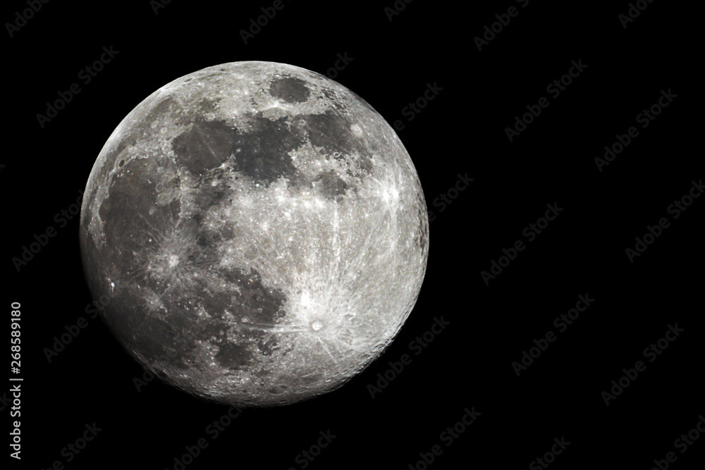 Moon close up / The Moon is an astronomical body that orbits planet Earth and is Earth's only permanent natural satellite Moon close up / The Moon is an astronomical body that orbits planet Earth and is Earth's only permanent natural satellite
