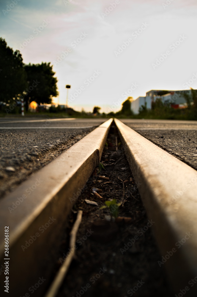 Bahnübergang an einer aufgelassenen Bahnstrecke Bahnübergang an einer aufgelassenen Bahnstrecke