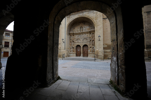 City of Haro, located in the northwest of the community of La Rioja (Spain). important locality of the wine industry and wine tourism. Church of Santo Tomas © ttl.photos