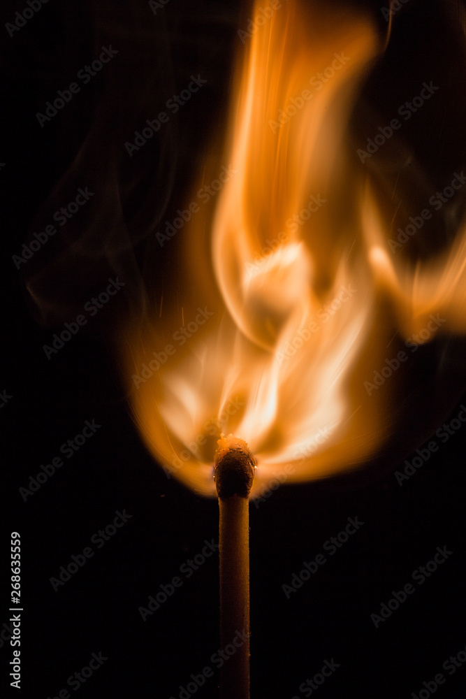 Cerilla ardiendo Cerilla ardiendo