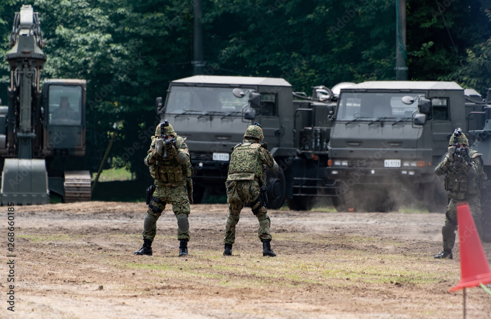Fototapeta premium 陸上自衛隊の自衛官
