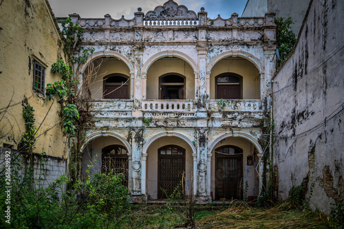 Malakka   altes verfallenes Stadthaus im Chinesenviertel  Malaysia