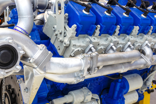 Tablou pe pânză Close up new powerful combustion engine of car