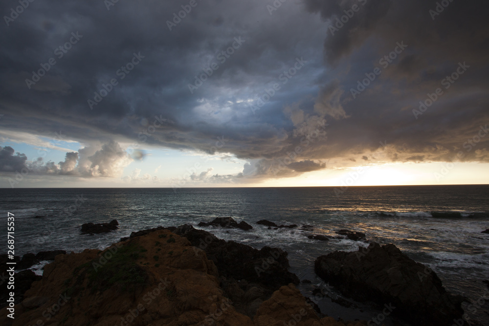 Obraz premium sunset over the sea