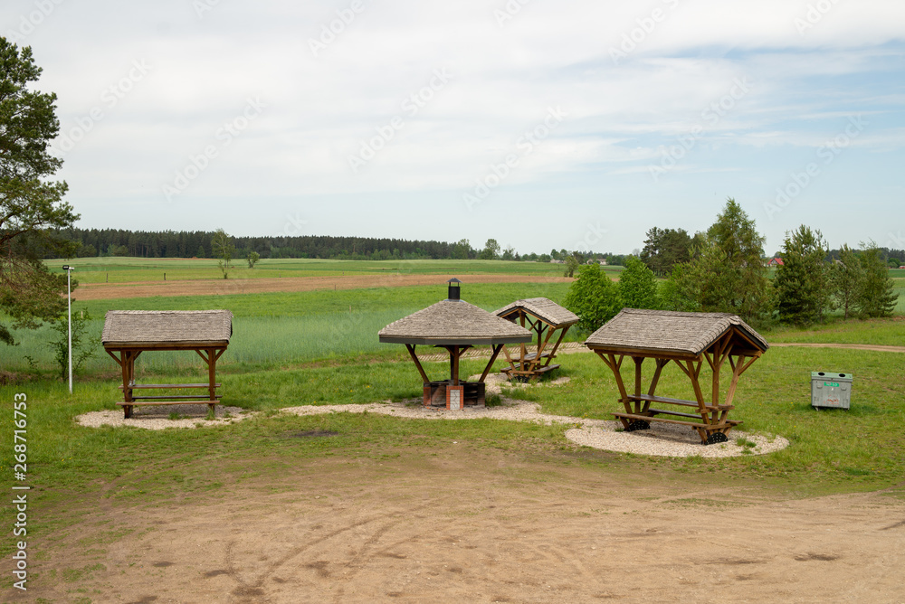 miejsce na grilla, daszki, odpoczynek nad jeziorem Bolesty