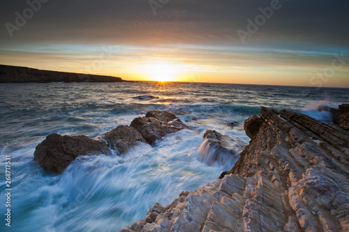 sunet in montana de oro