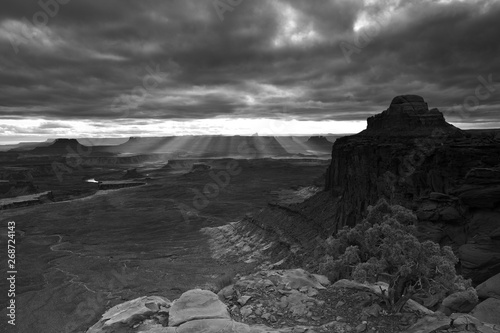 sunset in canyonlands national park utah