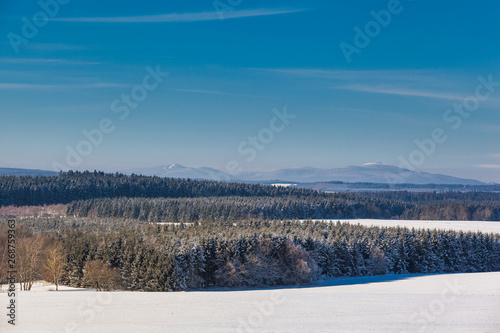 Jahreszeit Winter Blick zum Brocken