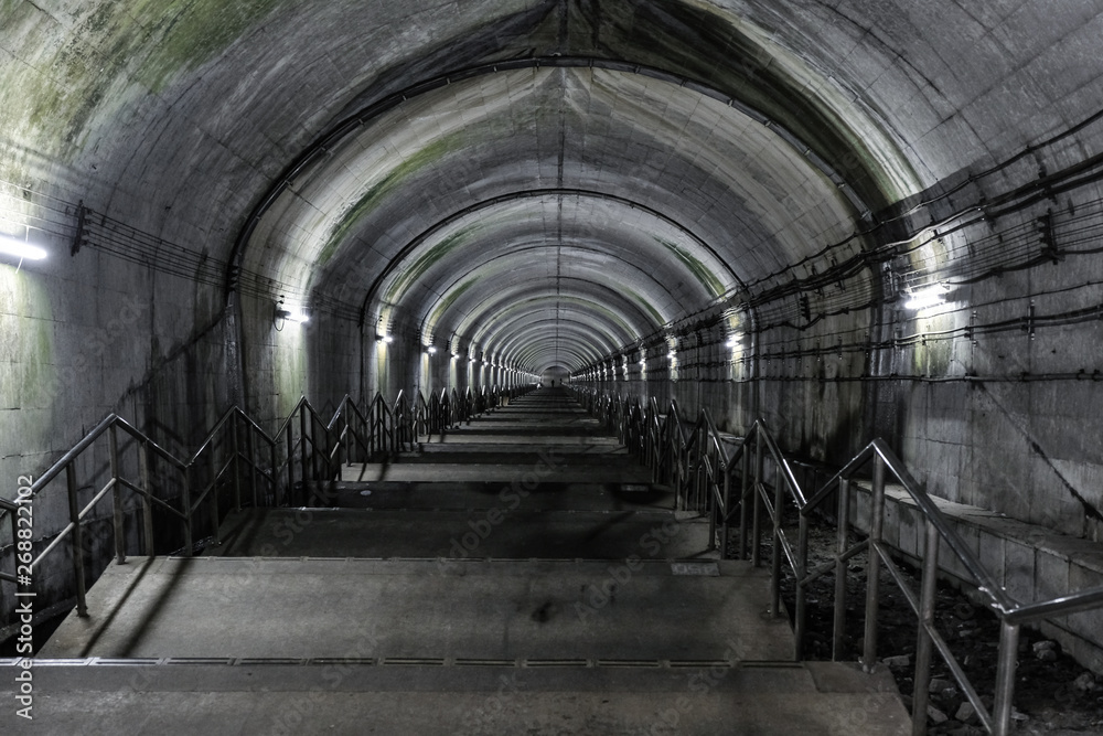 トンネルの長い階段(土合駅)