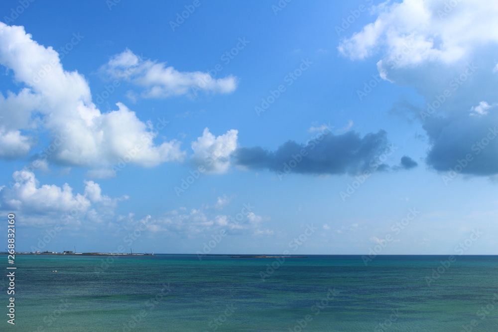 窓から見える海 窓から見える海