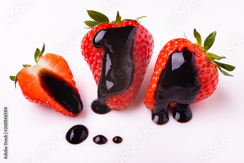 strawberries with balsamic vinegar icing