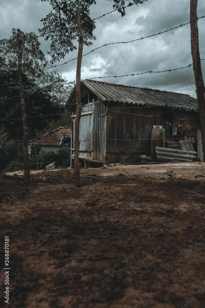 Fototapeta premium abandoned old house