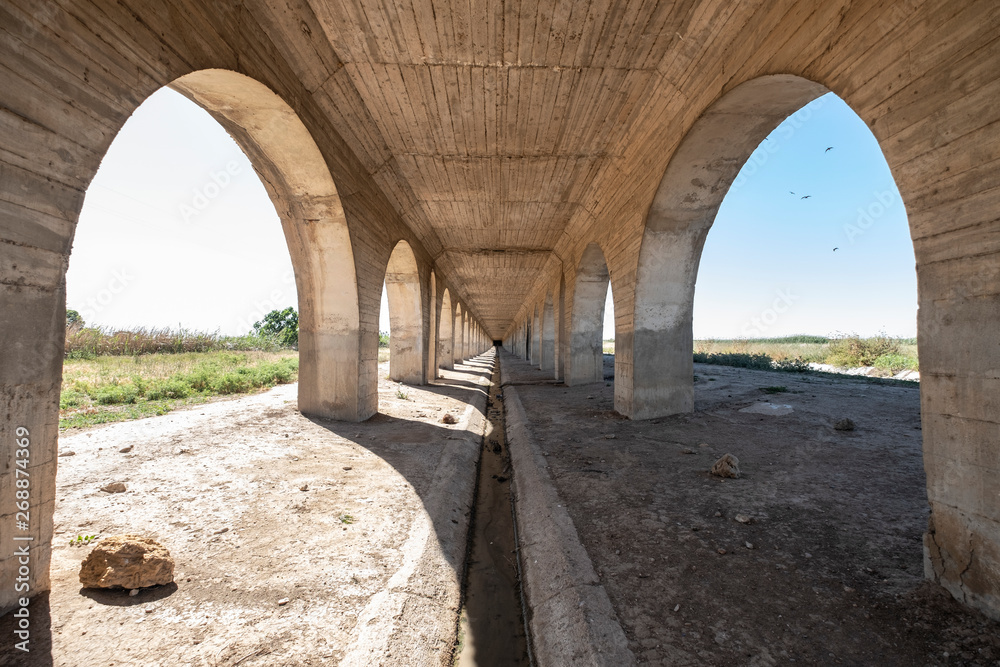 Obraz premium water passage channel, aqueduct type, stone structure