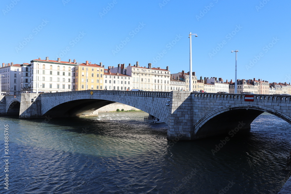 Lyon - Le Pont Bonaparte sur la rivière Saône inauguré en 1950