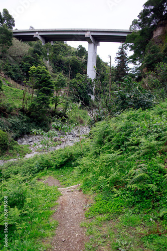 Wanderung zu den vier Fabriken des Lichts photo