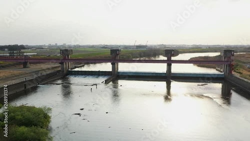 渡良瀬川の水門２