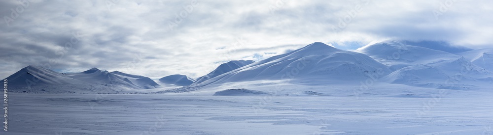 Svalbard - an arctic wonderland Svalbard - an arctic wonderland