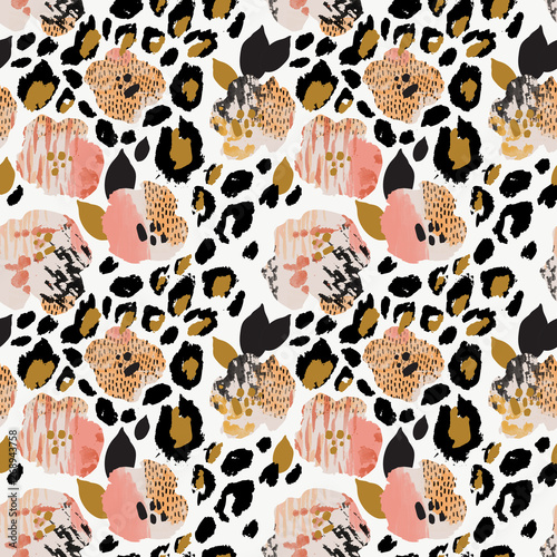 Carta da parati stile francese - Carta da parati Abstract floral seamless pattern: flowers with zebra stripes, leopard skin print