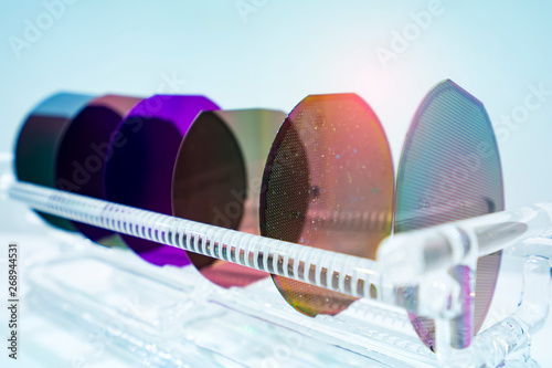 Silicon Wafers in plastic holder box