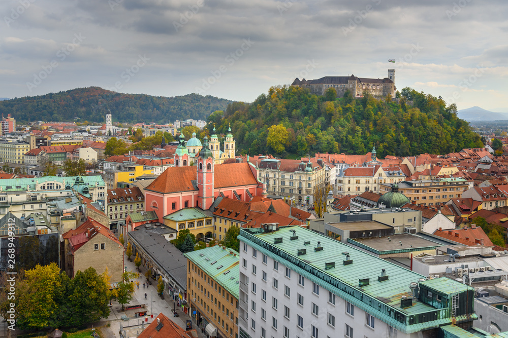 Fototapeta premium Aerial view of Ljubljana city center with Ljubljanas castle. Slovenia