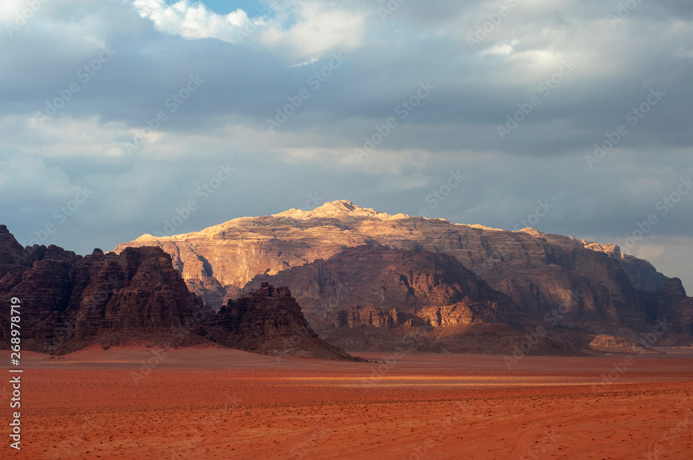 Naklejka premium wadi rum desert landscape in Jordan