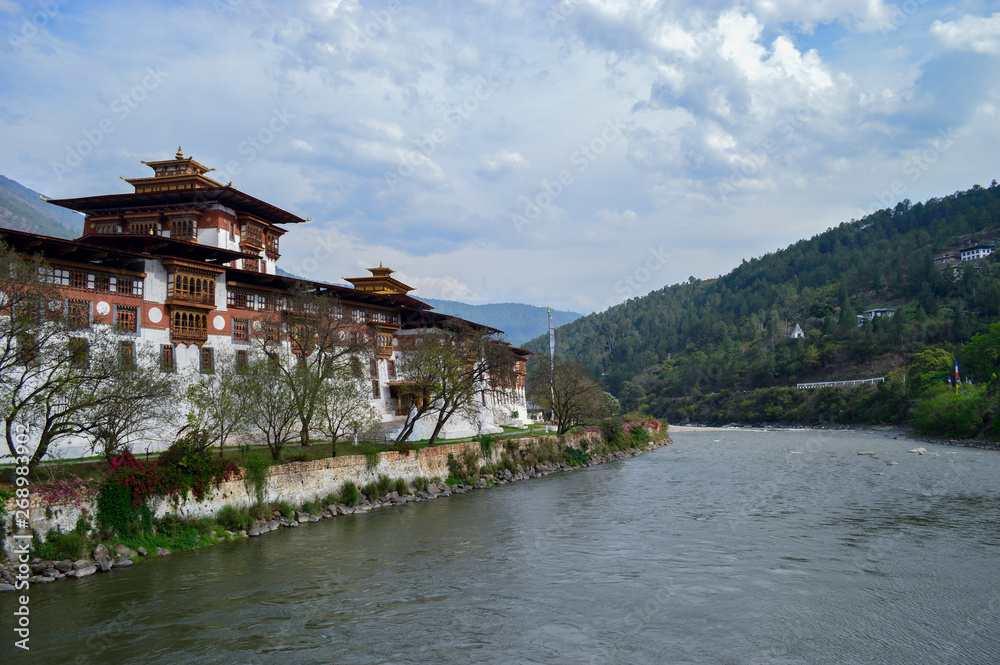 Fototapeta premium Punakha Dzong Monastery in Bhutan