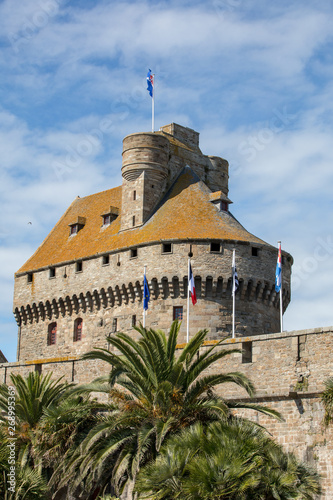 The castle of Duchess Anne of Brittany in the walled city houses the town hall and the museum of history of the city and Ethnography of the country of Saint-Malo. Brittany, France