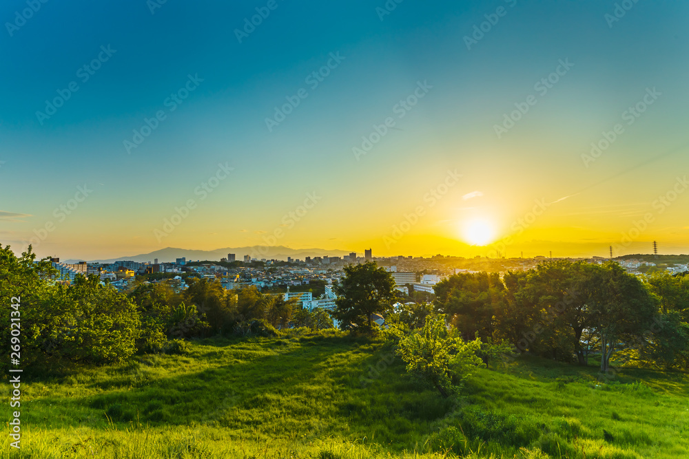 夕暮れの横浜郊外の景色