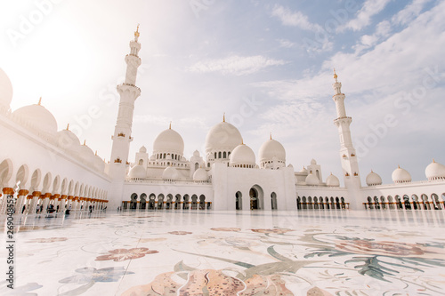 Famous Sheikh Zayed mosque in United Arab Emirates (Abu-Dhabi, UAE)