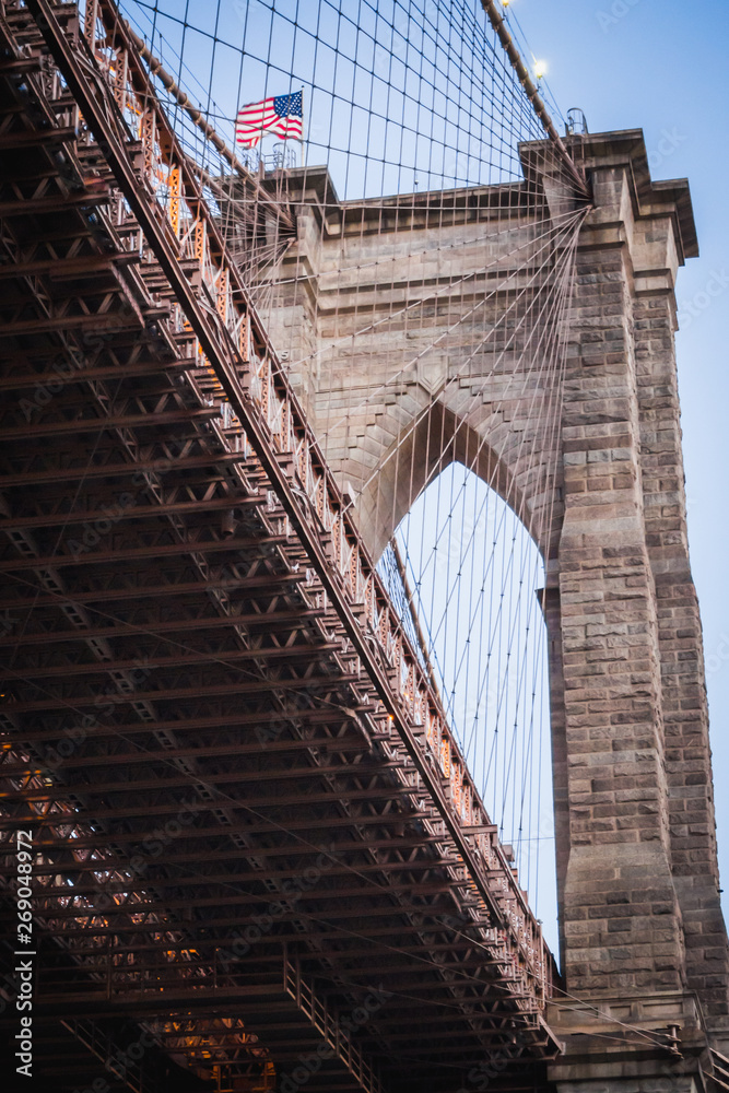 Fototapeta premium Close-up from below of one of Brooklyn Bridge's arches in New York - New York City, NY
