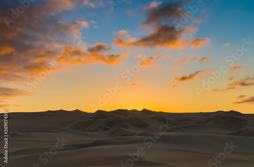 Sonnenuntergang in der Wüste © Andreas