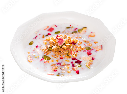 Oatmeal with dried fruit and milk