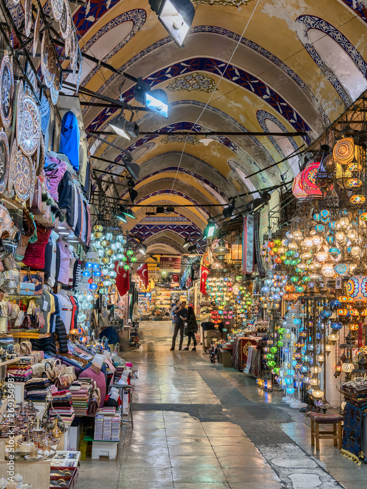 Fototapeta premium Wnętrze Grand Bazar w Stambule w Turcji