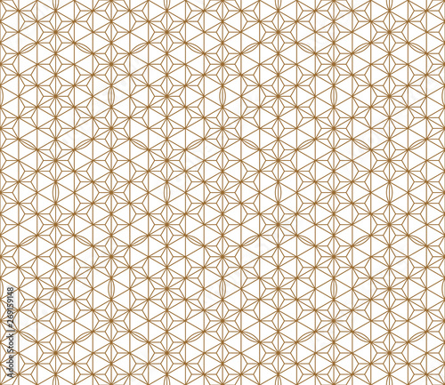 Seamless japanese pattern shoji kumiko in golden.