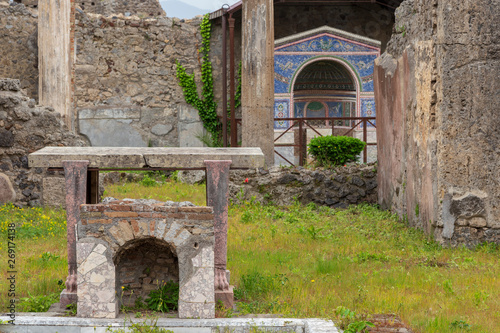 Fototapeta Naklejka Na Ścianę i Meble -  Pompeii, Italy. 04-22-2019. Ruins of of antique Roman city of Pompeii, Italy.