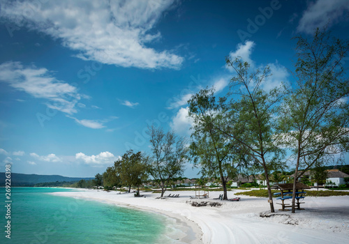 Obraz na płótnie paradise beach in koh rong island near sihanoukville cambodia coast