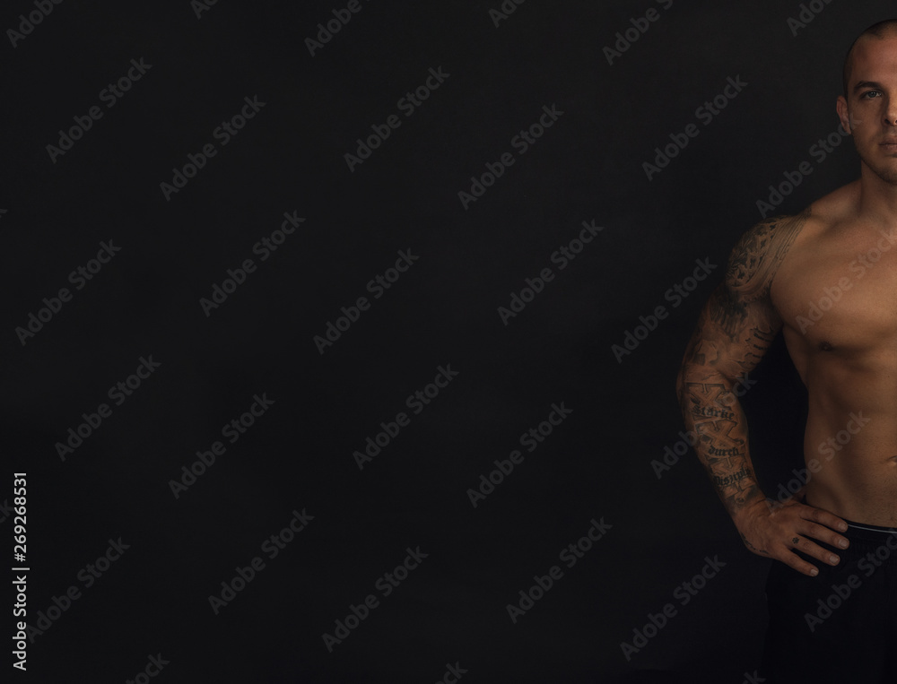 Bodybuilding Werbefläche mit Musekl Mann